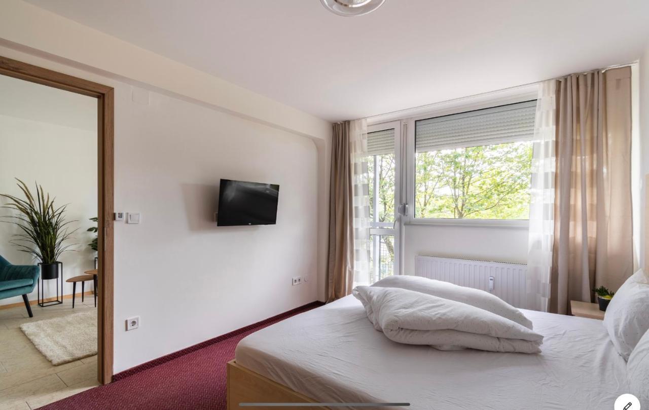 Sinus Premium Aparthotel Siofok Luaran gambar